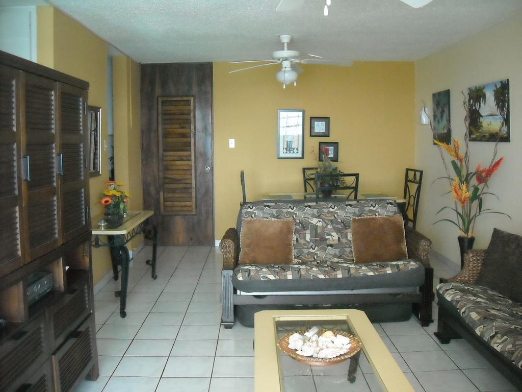 Ocean Front Apartment Luquillo Eksteriør billede